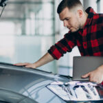 jak sprawdzić bezpiecznik w samochodzie